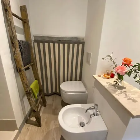 La Casina Del Vicolo 아파트